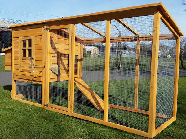 LARGE CHICKEN HEN HOUSE COOP POULTRY ARK RUN BRAND NEW AND TREATED